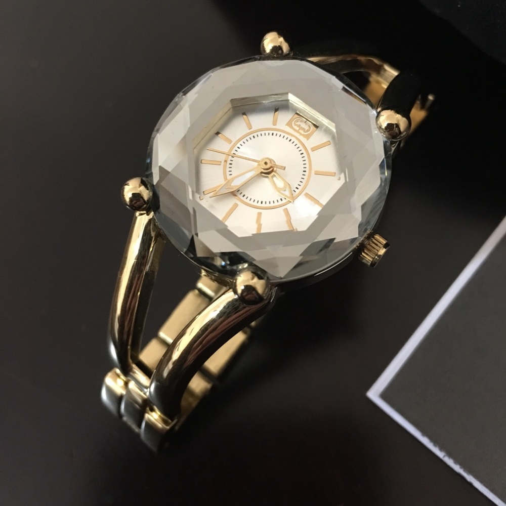 NWT RHINO BY MARK ECKO CRYSTAL BRACELET WATCH!
